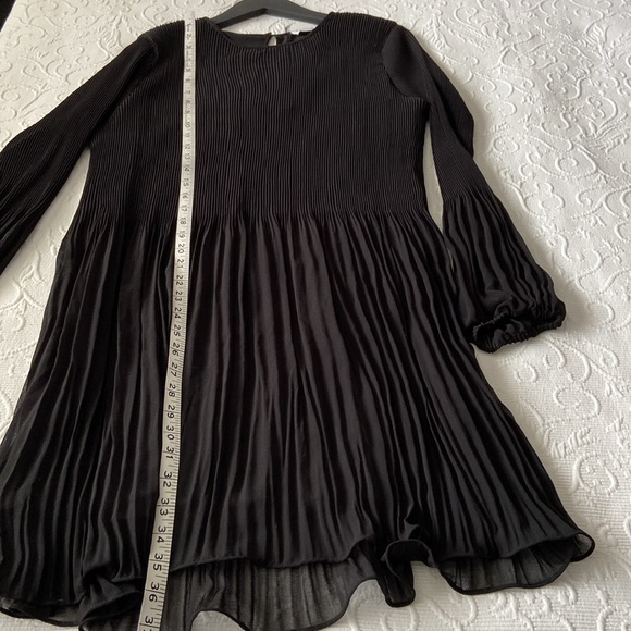 🆕 Point Zero Balloon-Sleeve Pleated Mini Dress - Picture 11 of 12